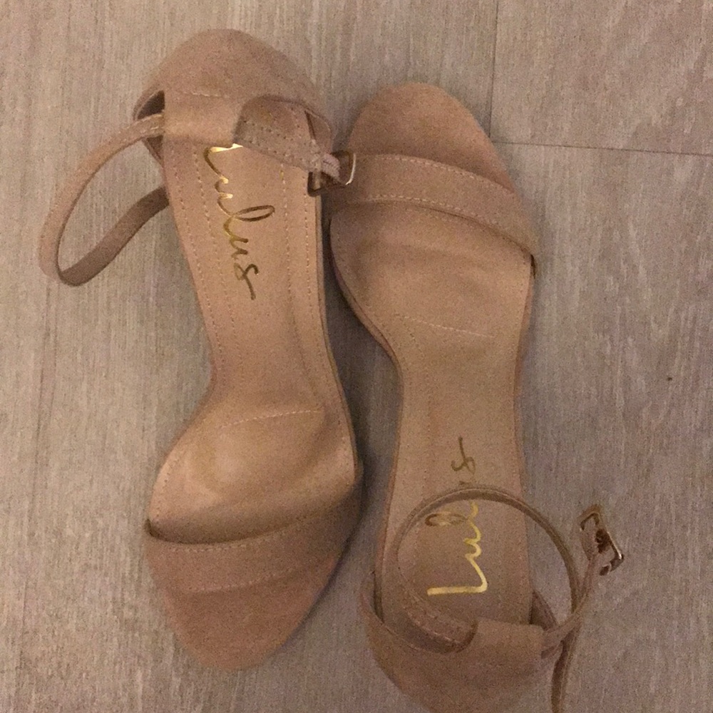 Lulu’s Nude Suede box heels